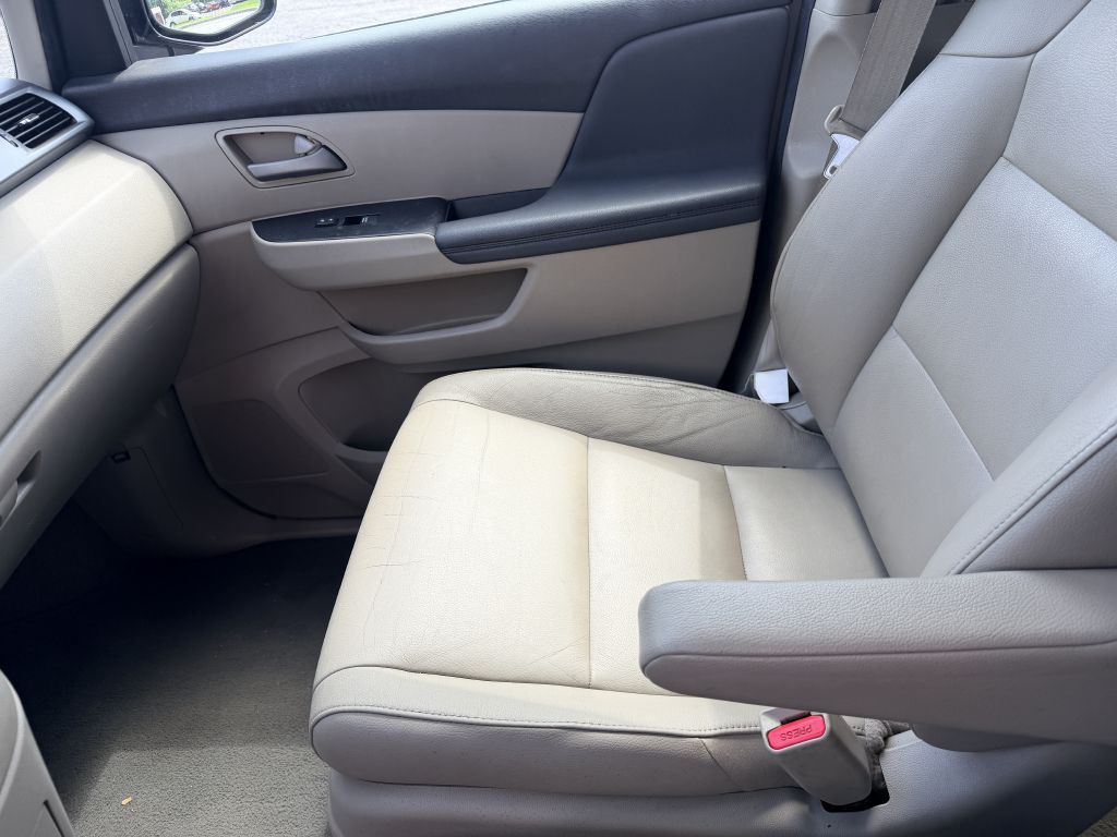 2013 Honda Odyssey Image 14