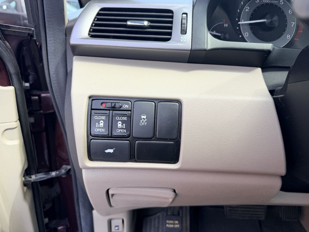 2013 Honda Odyssey Image 15