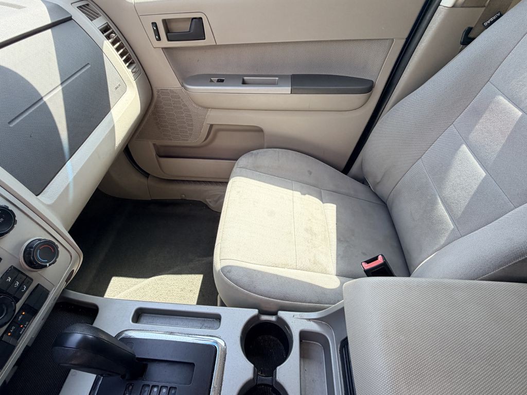 2011 Ford Escape Image 12