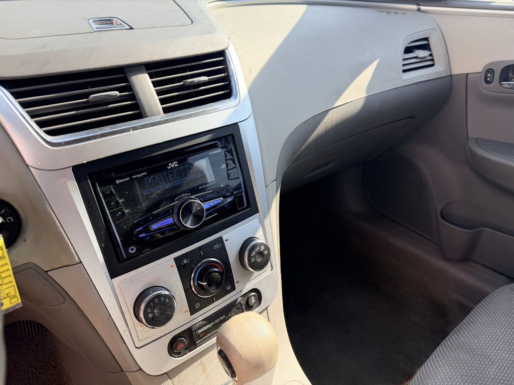 2012 Chevrolet Malibu Image 11