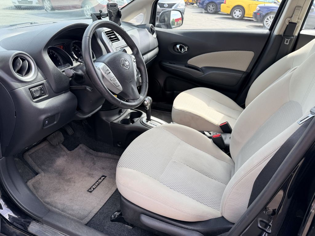 2014 Nissan Versa Image 9