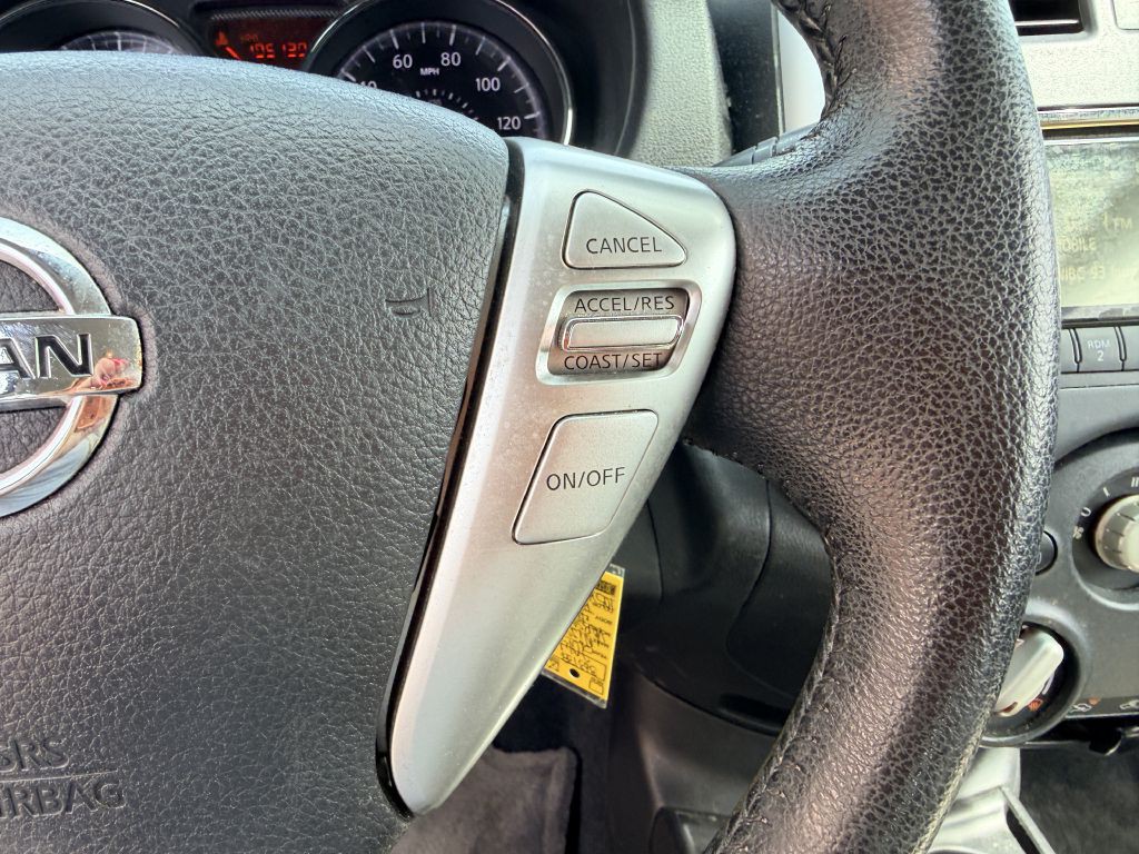 2014 Nissan Versa Image 15