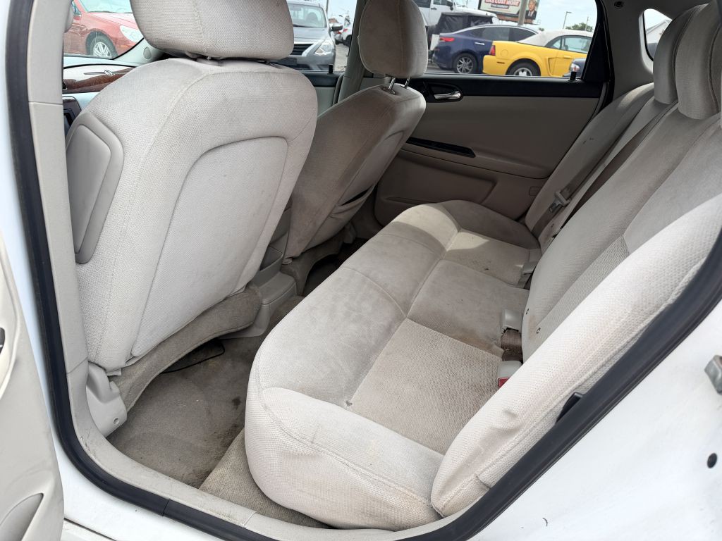 2011 Chevrolet Impala Image 5