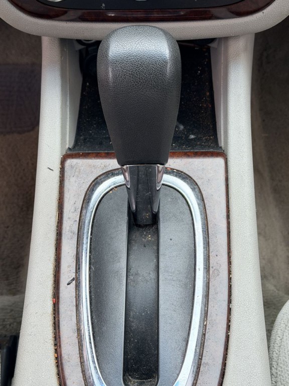 2011 Chevrolet Impala Image 16