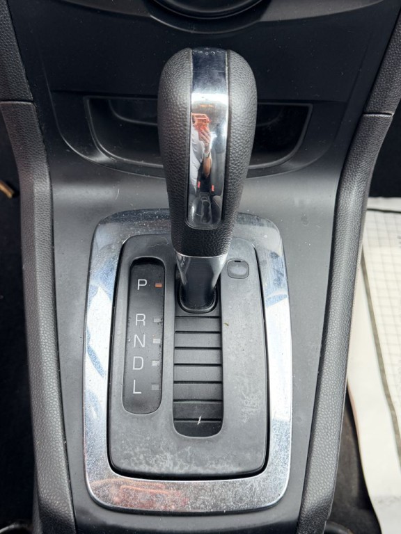 2011 Ford Fiesta Image 17