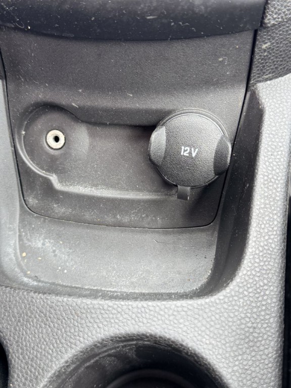 2011 Ford Fiesta Image 18