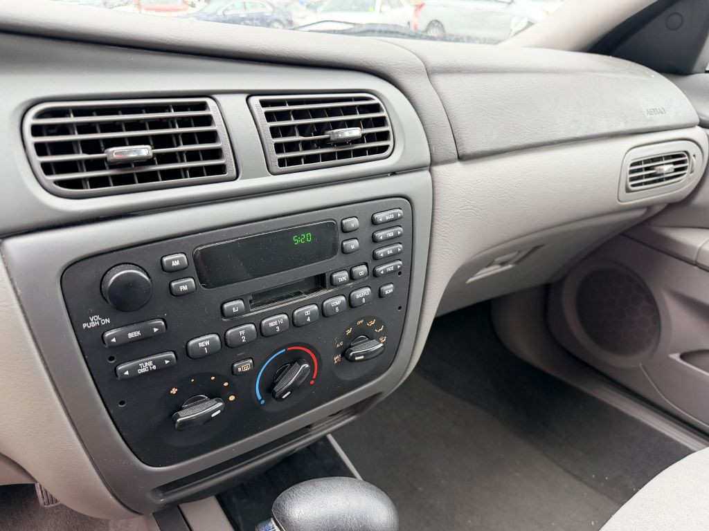 2003 Ford Taurus Image 10