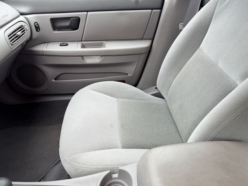 2003 Ford Taurus Image 11