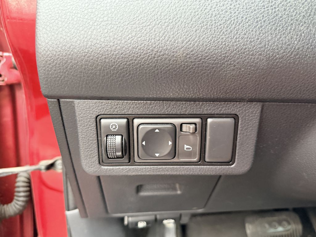 2007 Nissan Versa Image 12