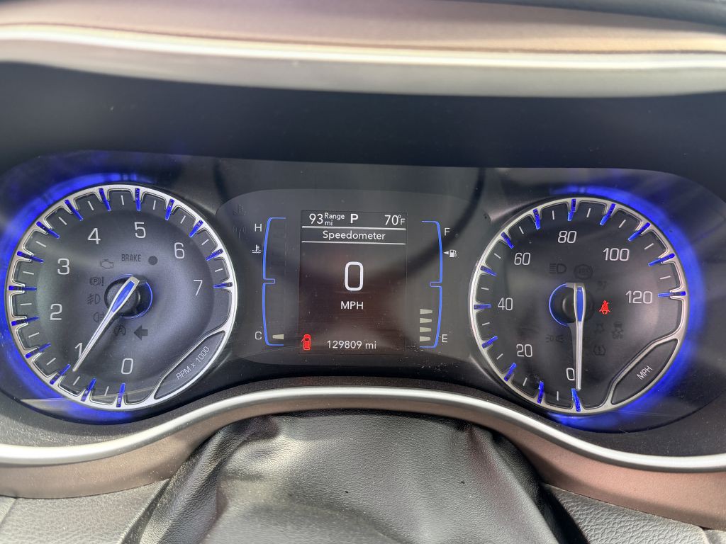 2017 Chrysler Pacifica Image 17