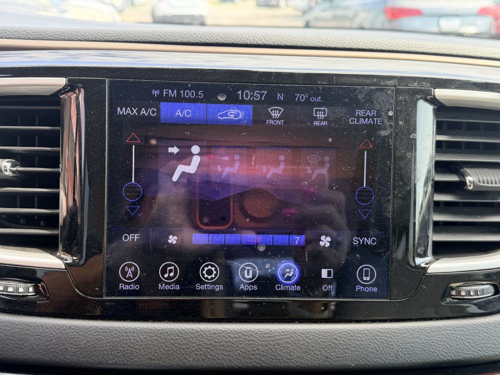 2017 Chrysler Pacifica Image 18