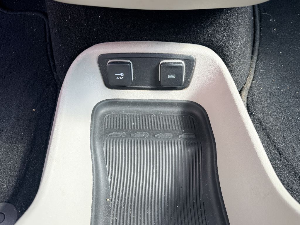 2017 Chrysler Pacifica Image 21