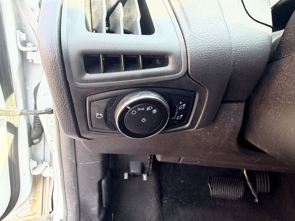 2014 Ford Focus Image 13