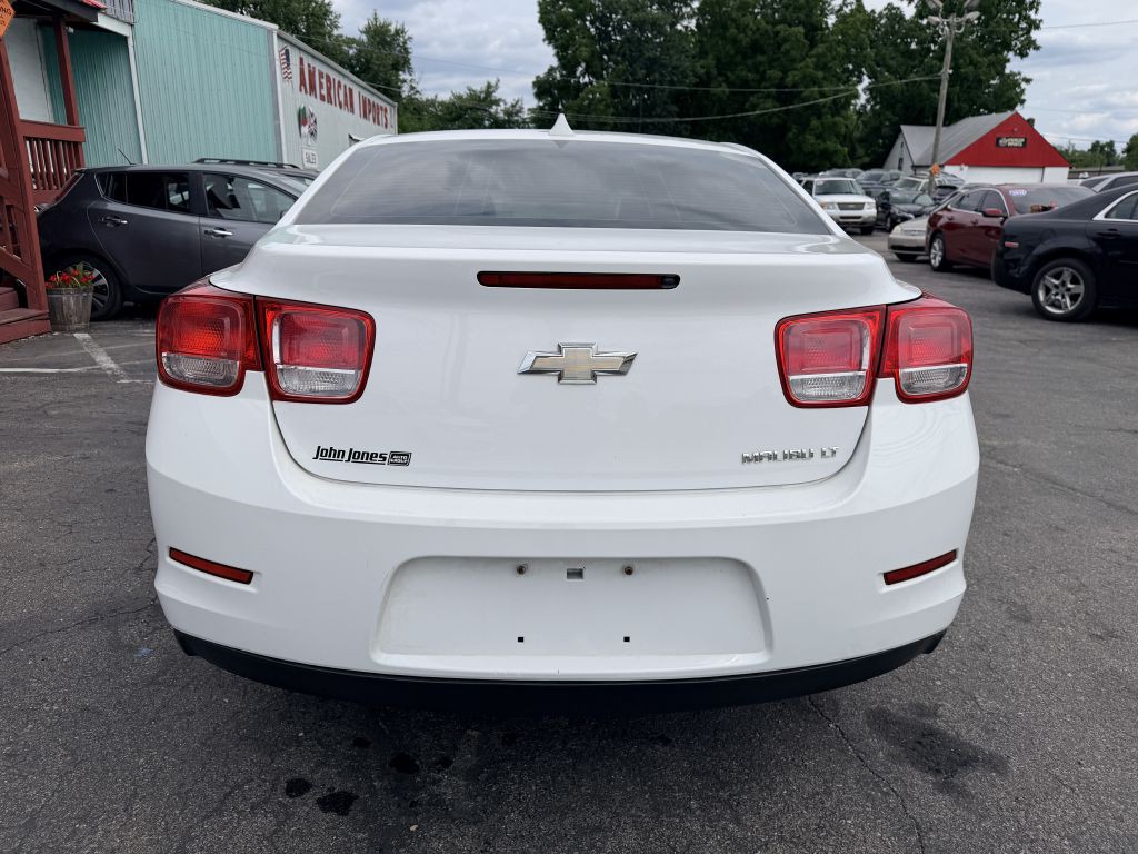 2013 Chevrolet Malibu Image 4