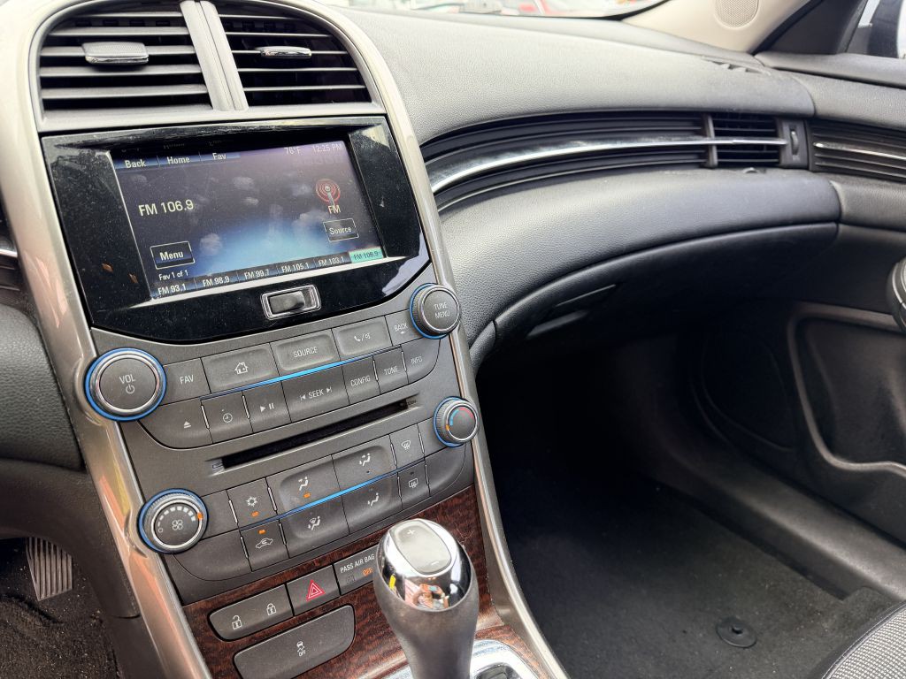 2013 Chevrolet Malibu Image 10