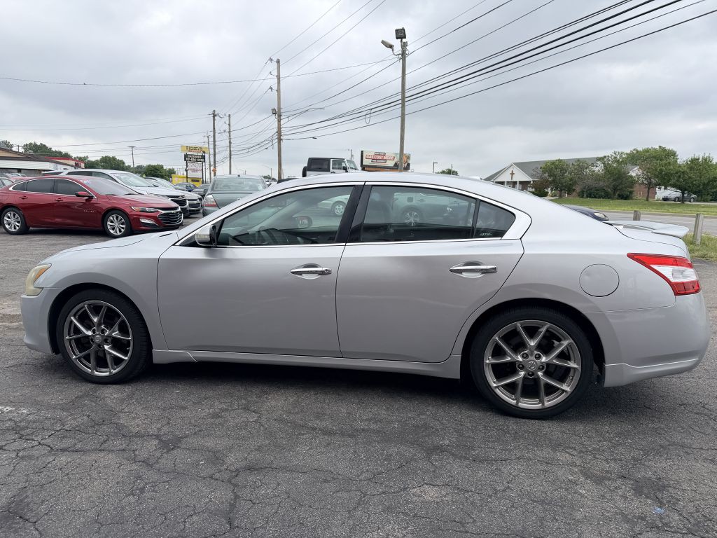 2010 Nissan Maxima Image 3