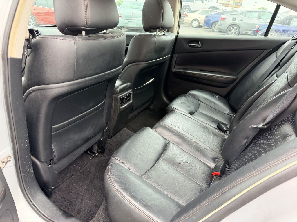 2010 Nissan Maxima Image 5
