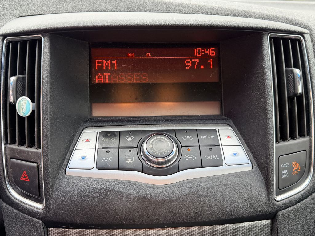2010 Nissan Maxima Image 17