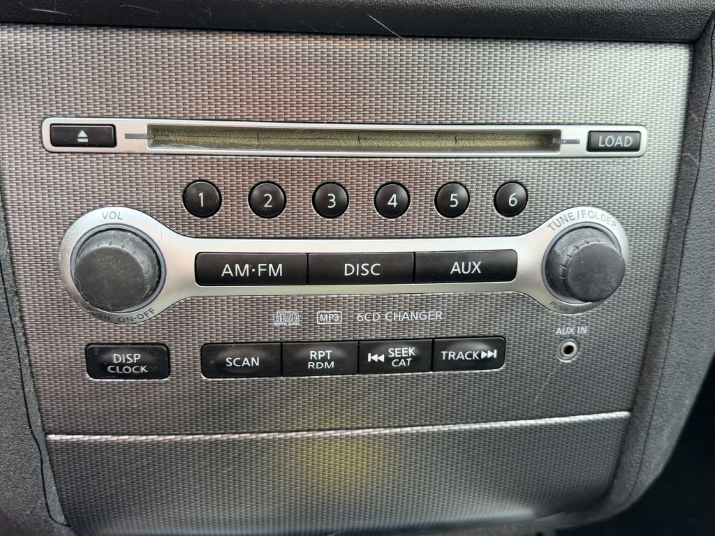 2010 Nissan Maxima Image 18