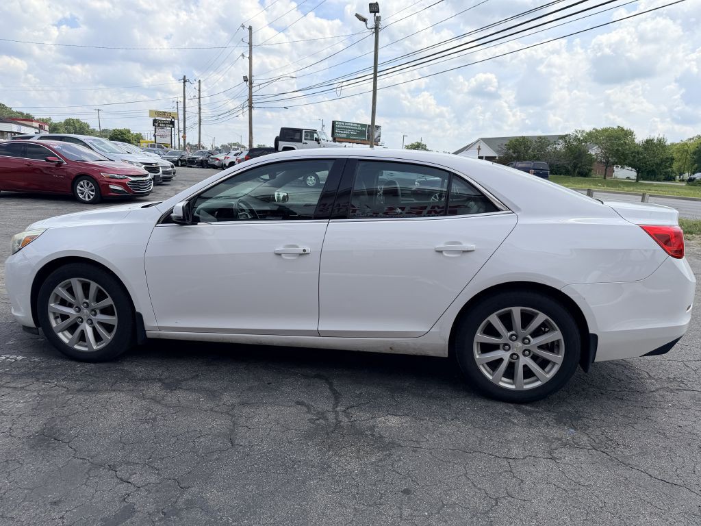 2013 Chevrolet Malibu Image 3