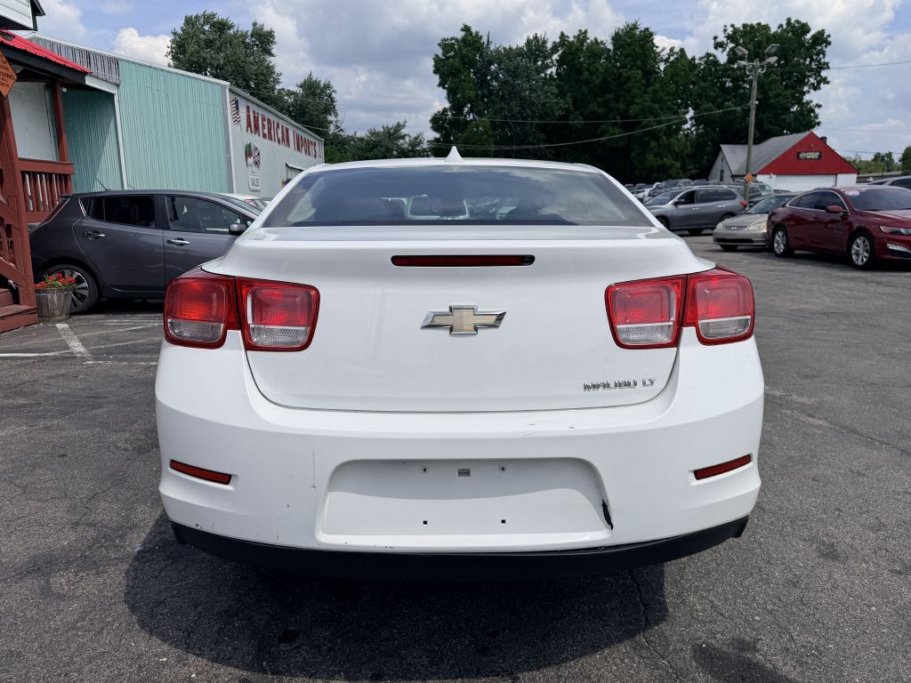 2013 Chevrolet Malibu Image 4