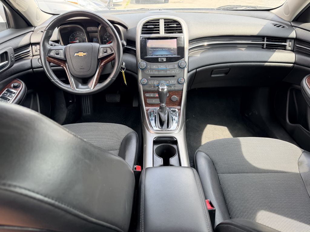 2013 Chevrolet Malibu Image 6