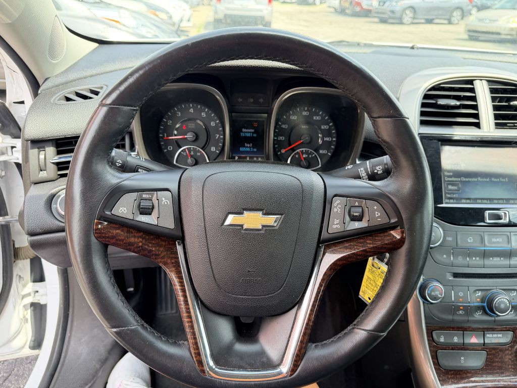 2013 Chevrolet Malibu Image 9