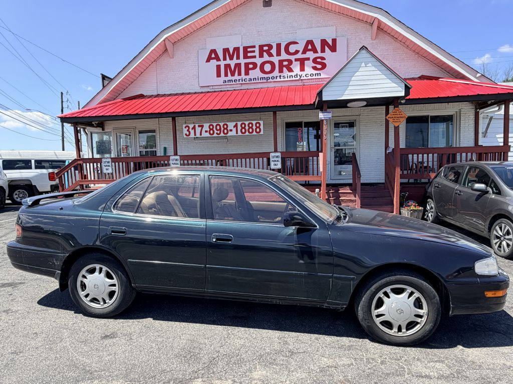 1994 Toyota Camry Image 1