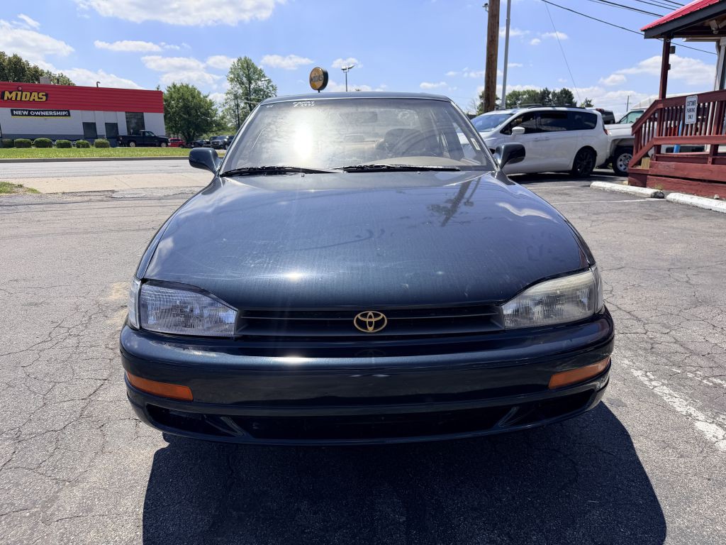 1994 Toyota Camry Image 2