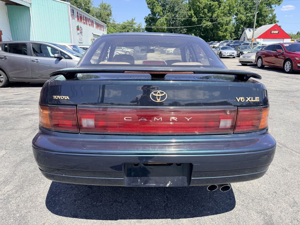 1994 Toyota Camry Image 4