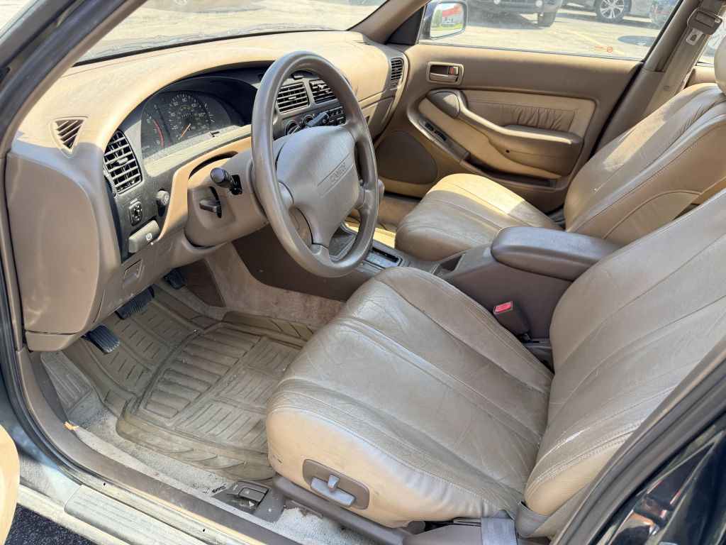 1994 Toyota Camry Image 8
