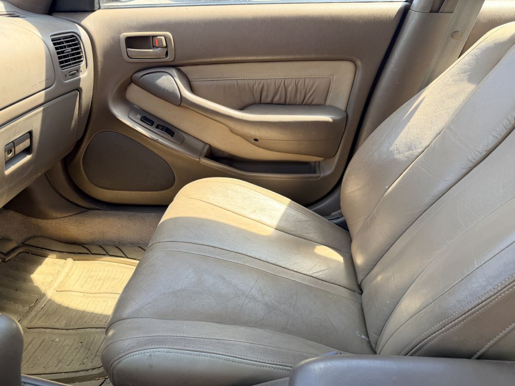 1994 Toyota Camry Image 11