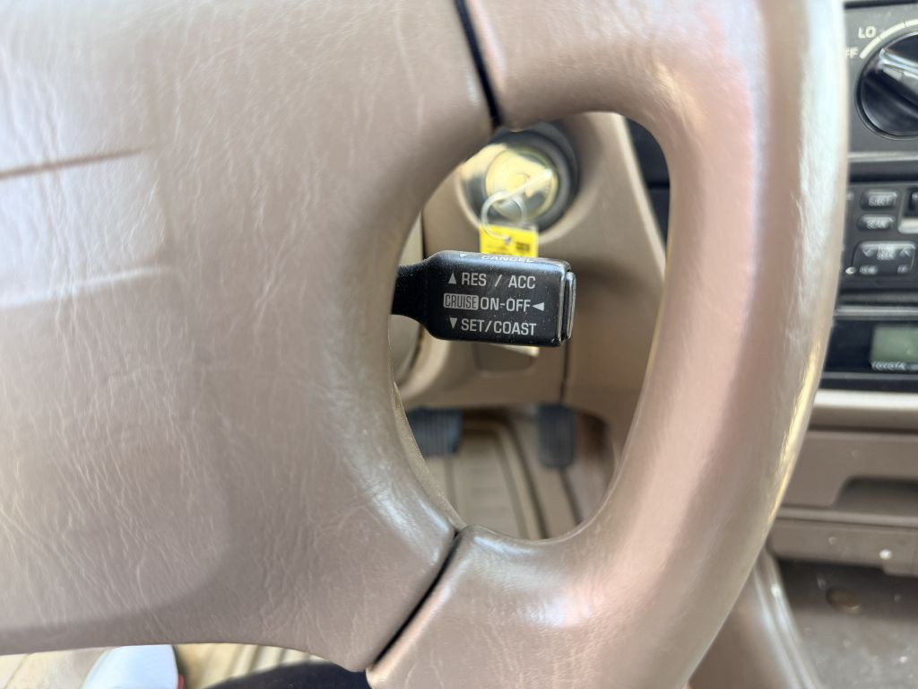 1994 Toyota Camry Image 13