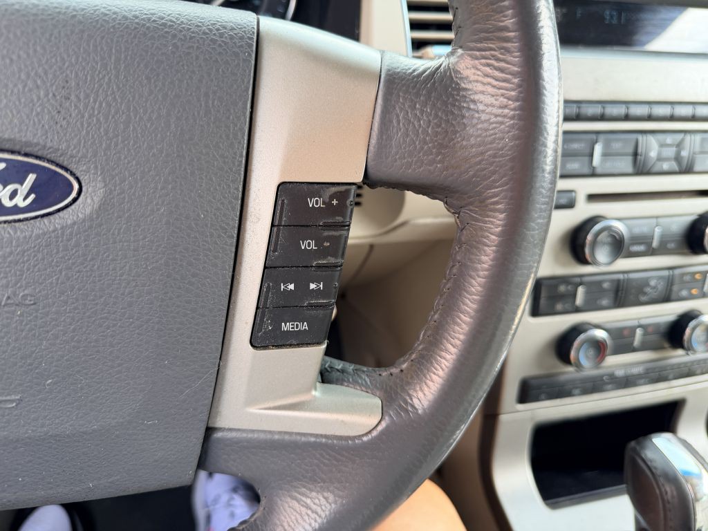 2009 Ford Flex Image 17