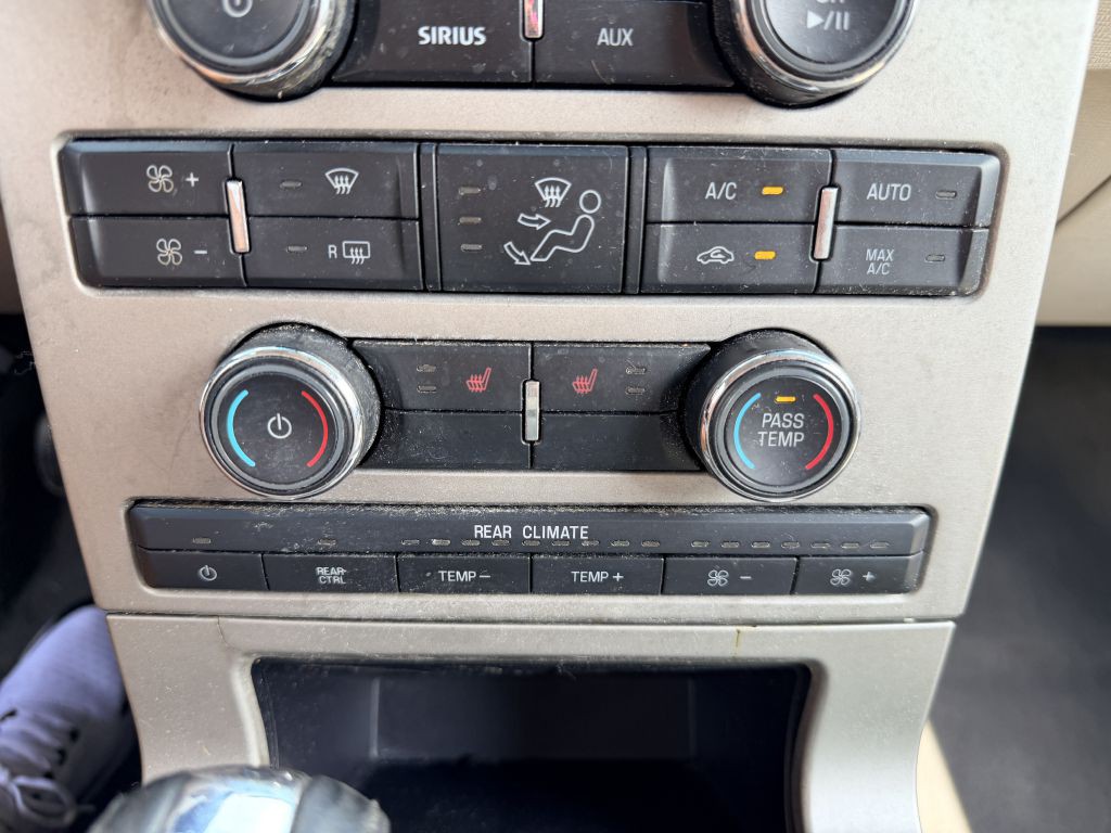 2009 Ford Flex Image 20