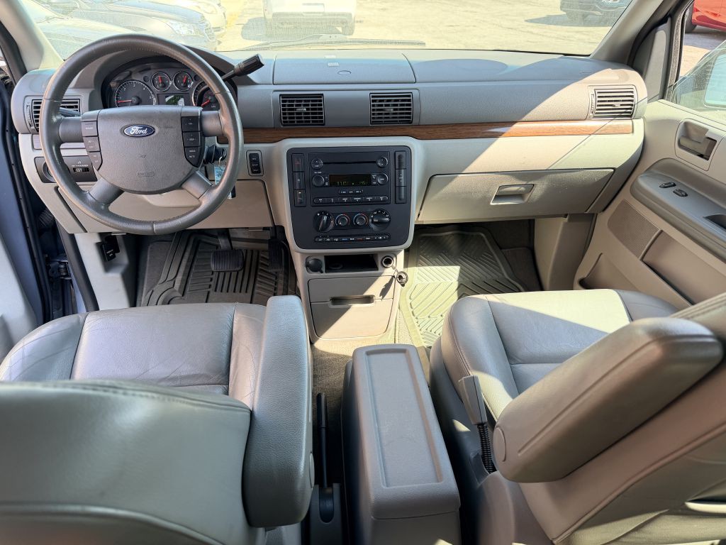 2004 Ford Freestar Image 8