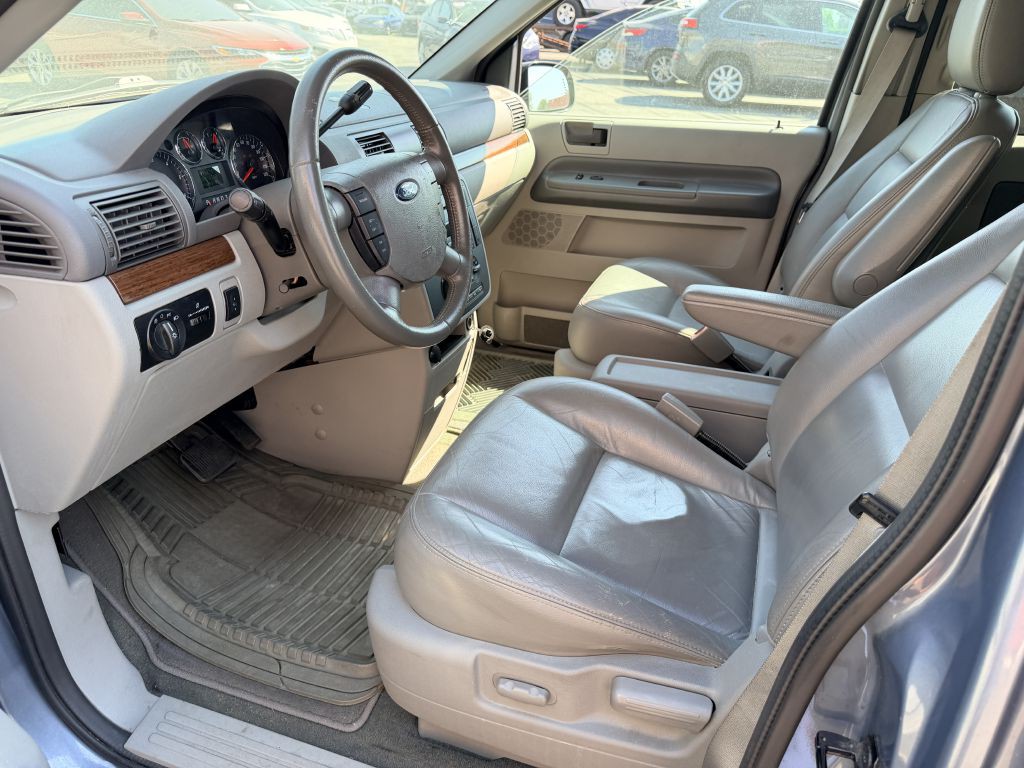 2004 Ford Freestar Image 10