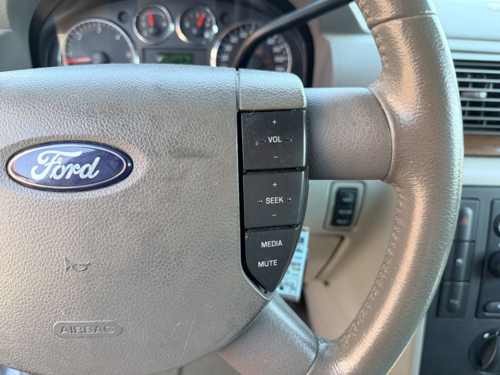 2004 Ford Freestar Image 16