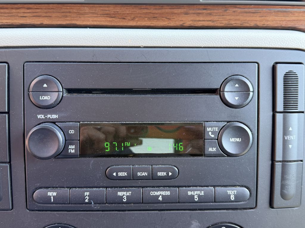 2004 Ford Freestar Image 18