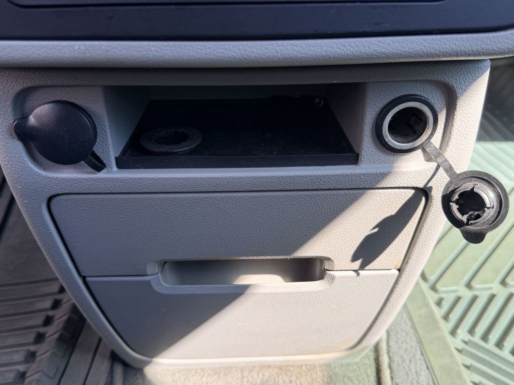 2004 Ford Freestar Image 22