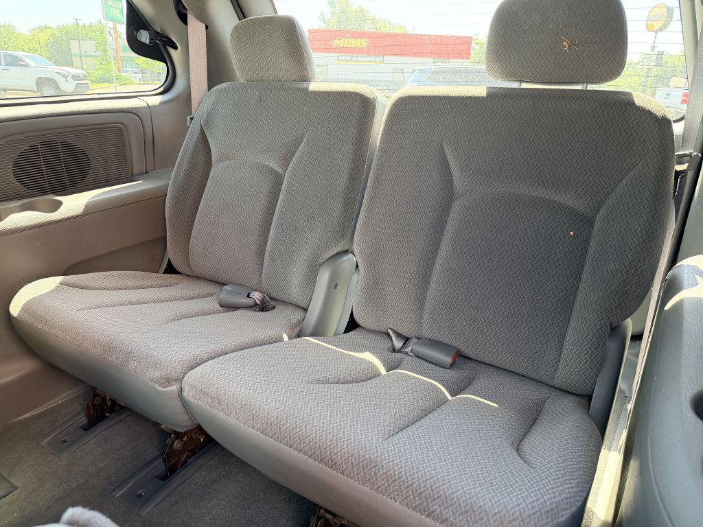 2006 Chrysler Town & Country Image 7