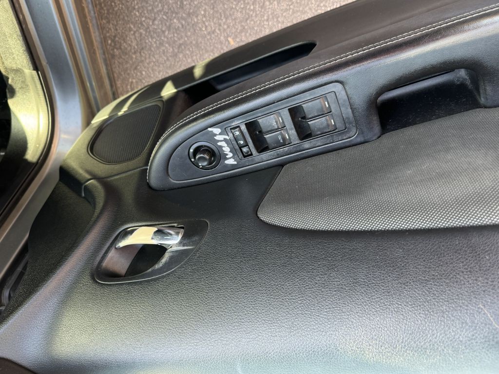 2013 Dodge Avenger Image 7
