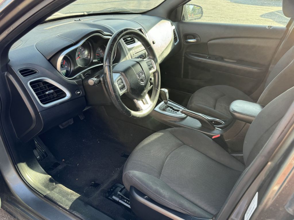2013 Dodge Avenger Image 8