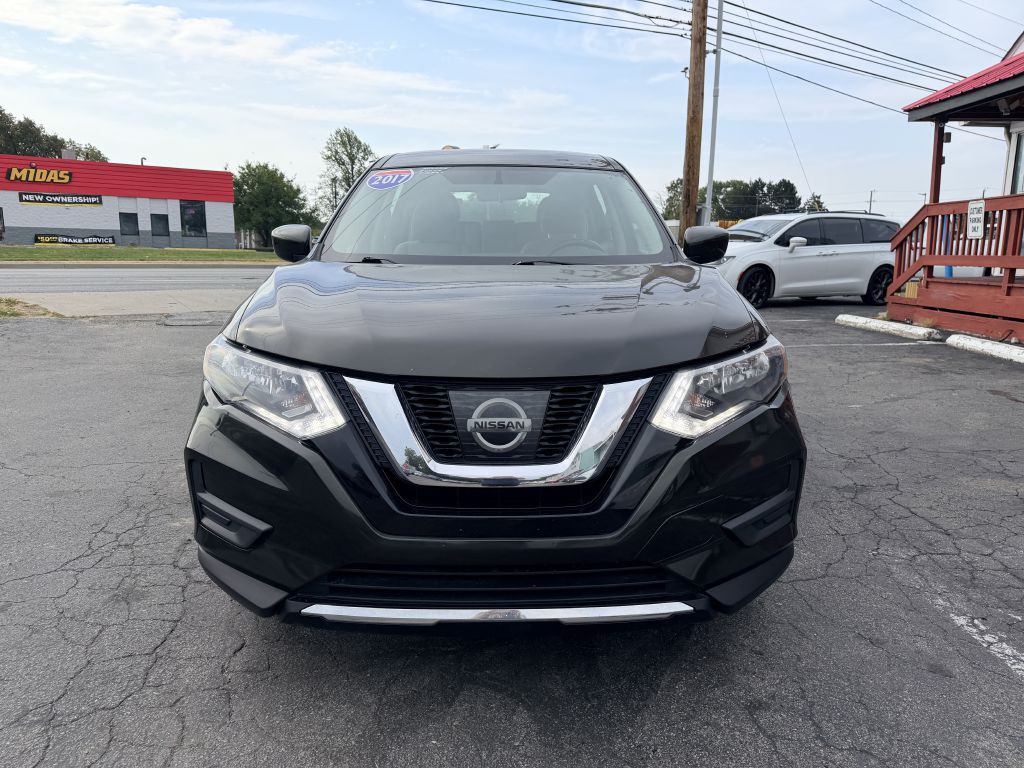 2017 Nissan Rogue Image 2