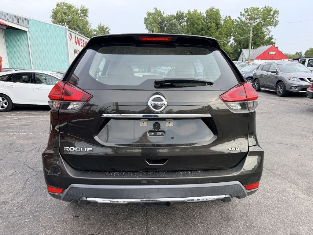2017 Nissan Rogue Image 4