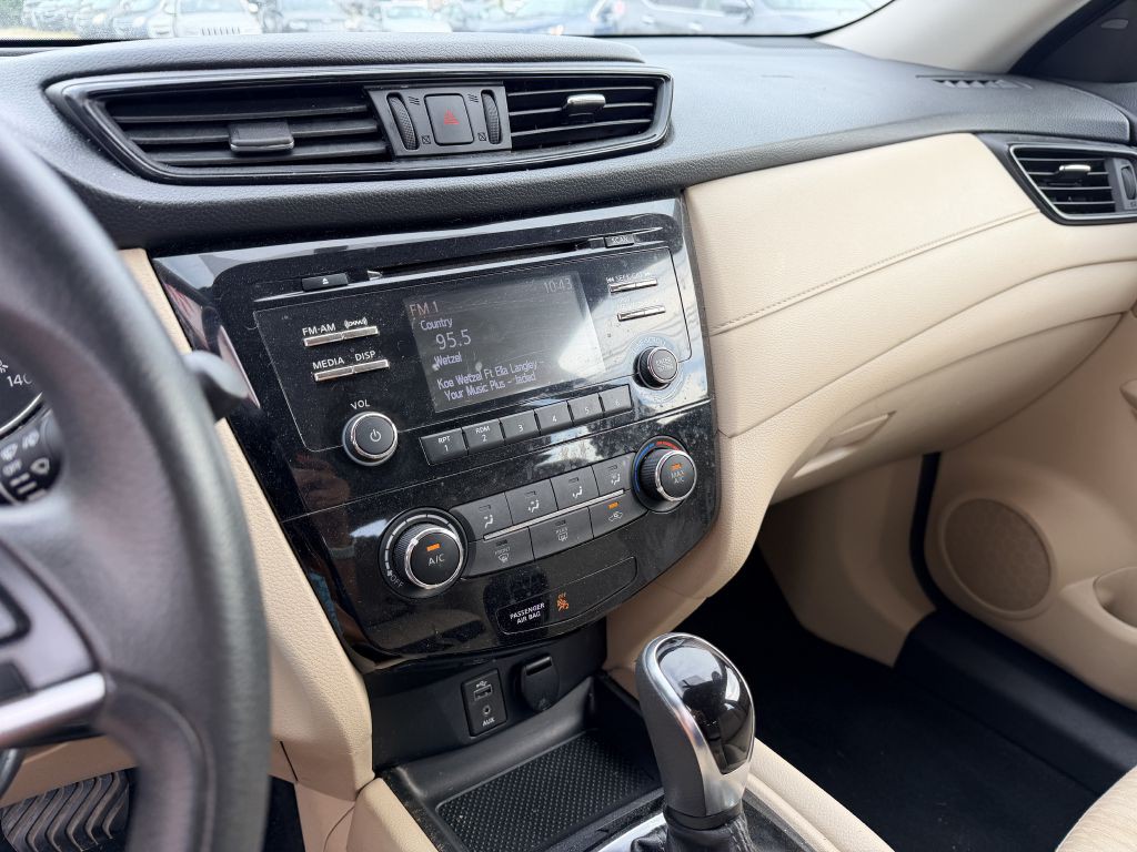 2017 Nissan Rogue Image 11