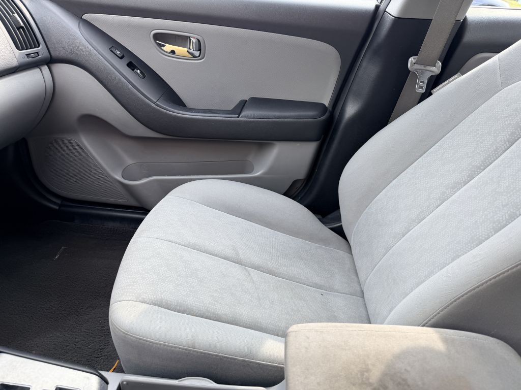 2010 Hyundai Elantra Image 11