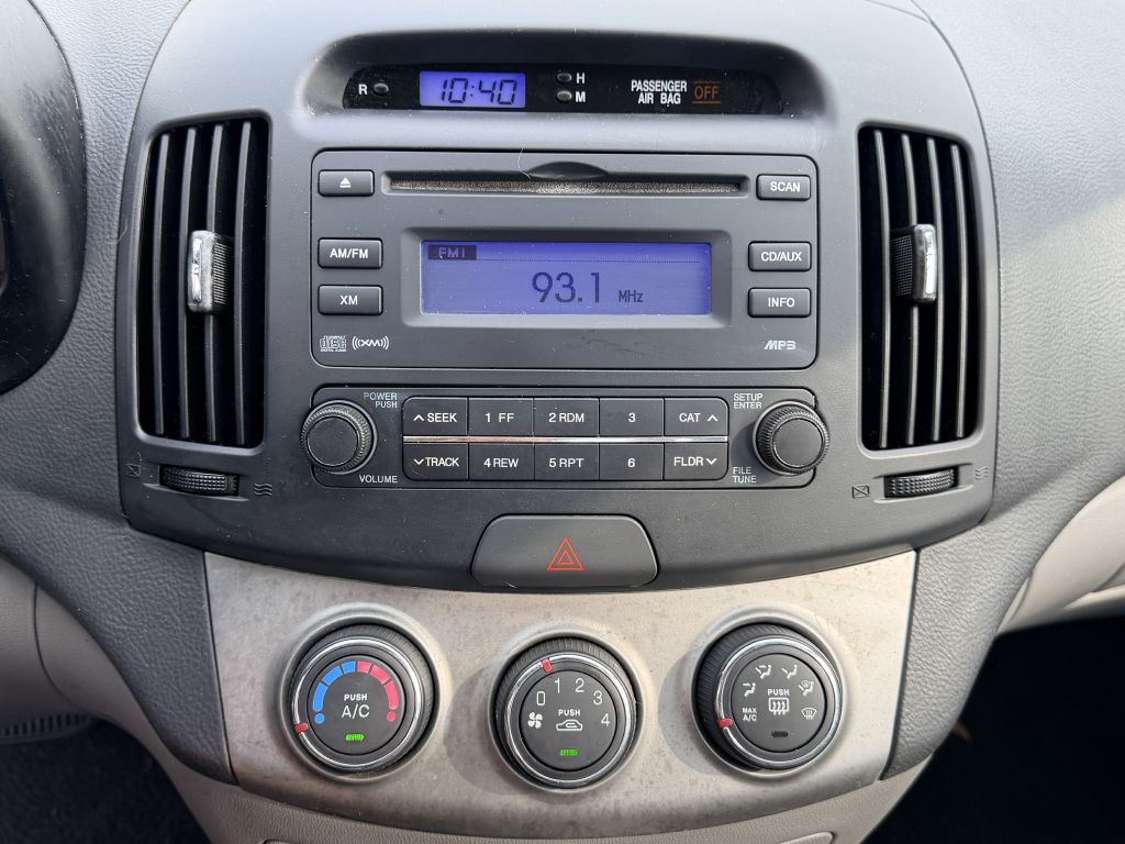 2010 Hyundai Elantra Image 14
