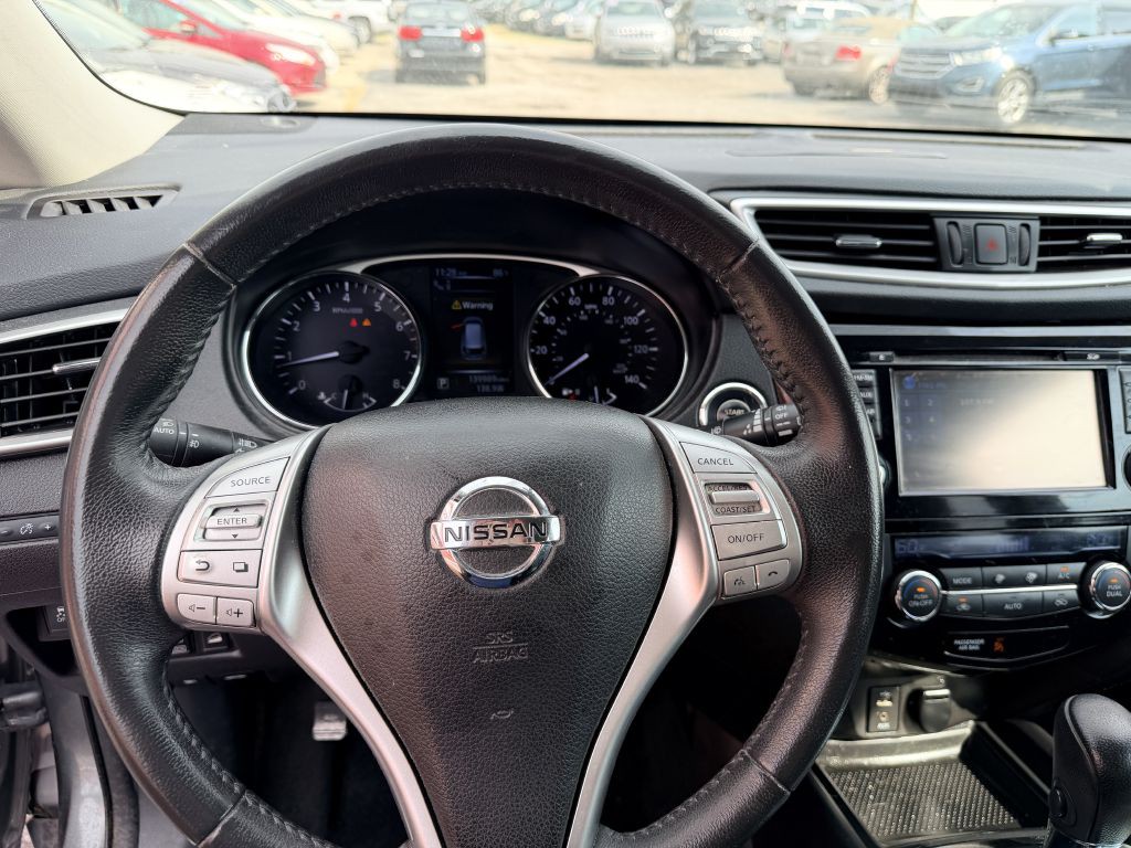 2016 Nissan Rogue Image 10