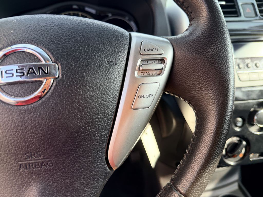 2015 Nissan Versa Image 15
